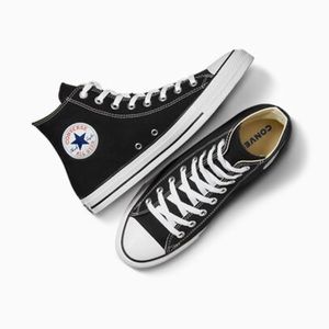 Chuck Taylor All Star Classic Women’s Size 8 Black